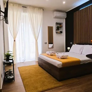 Blackwoody Contemporary - Centro Storico Guest house